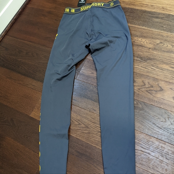 Superdry Training Elastic Legging in Ebony and yellow text, size 8 - Picture 4 of 5